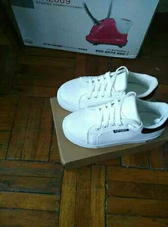 国产小白鞋拆解图片视频,匠心独运的细节与工艺